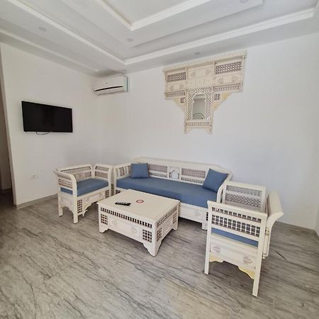 Temlale Musk De Djerba Suite Aziz Avec Piscine מראה חיצוני תמונה